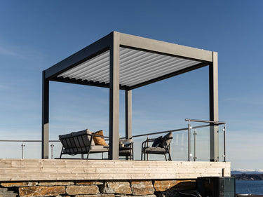 PERGOLUX Skydance S2 Pergola PERGOLUX Anthrazit Pergola mit weißem Lamellendach 3x3m